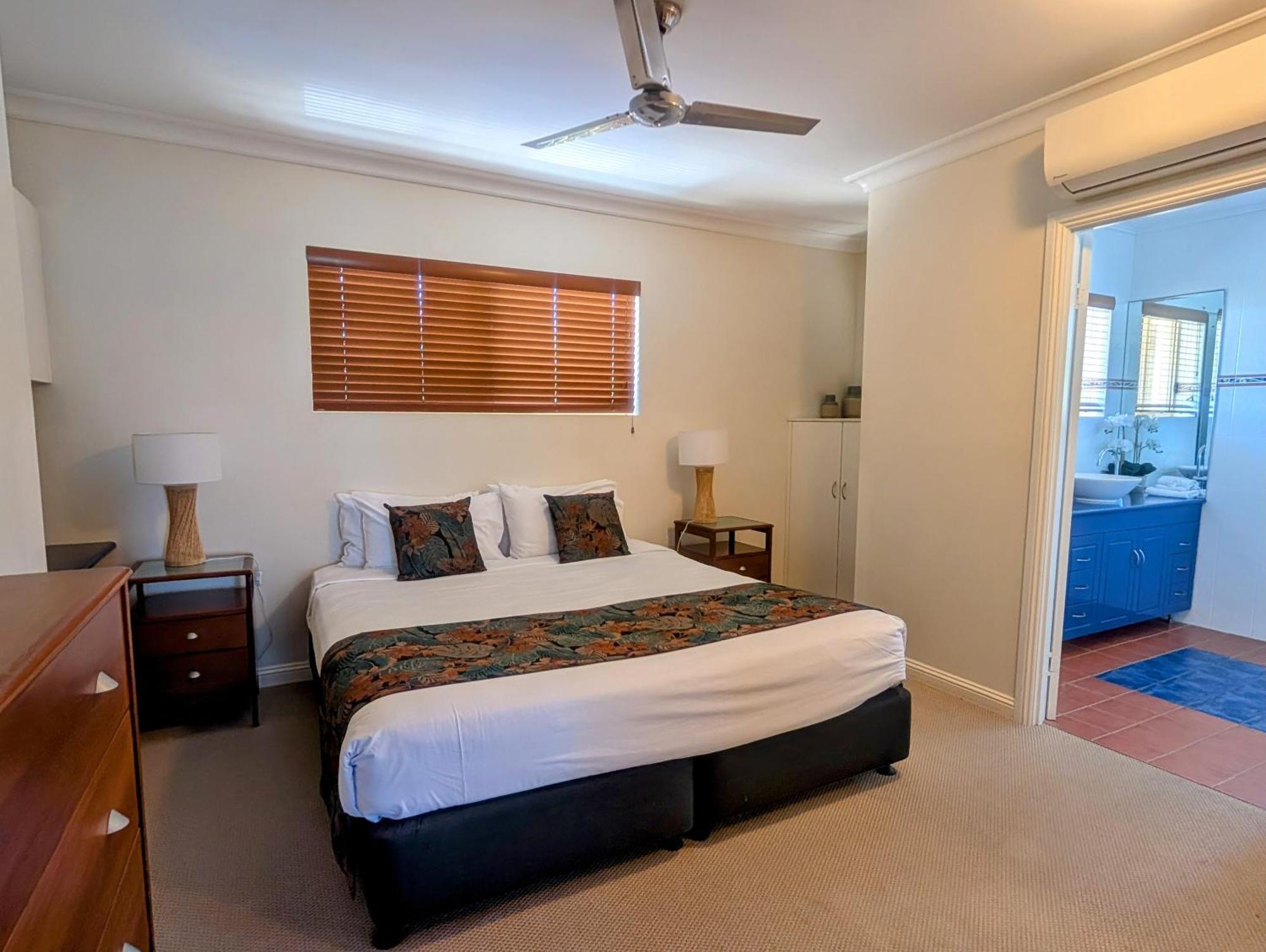 Rose Bay Resort Bowen Esterno foto