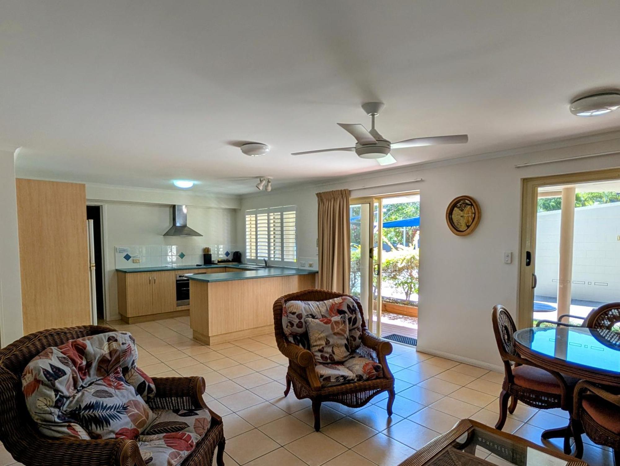 Rose Bay Resort Bowen Esterno foto