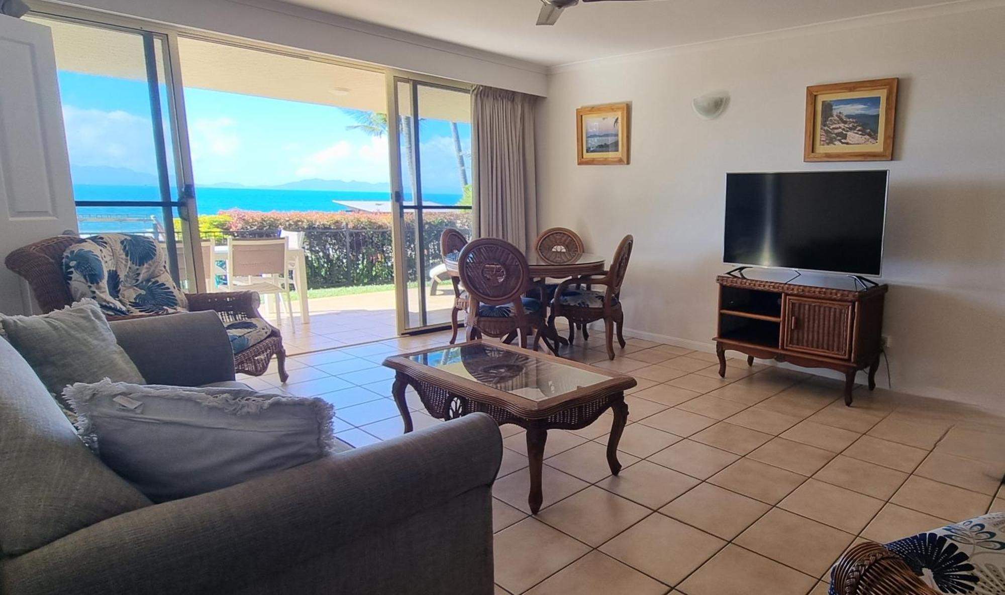 Rose Bay Resort Bowen Esterno foto