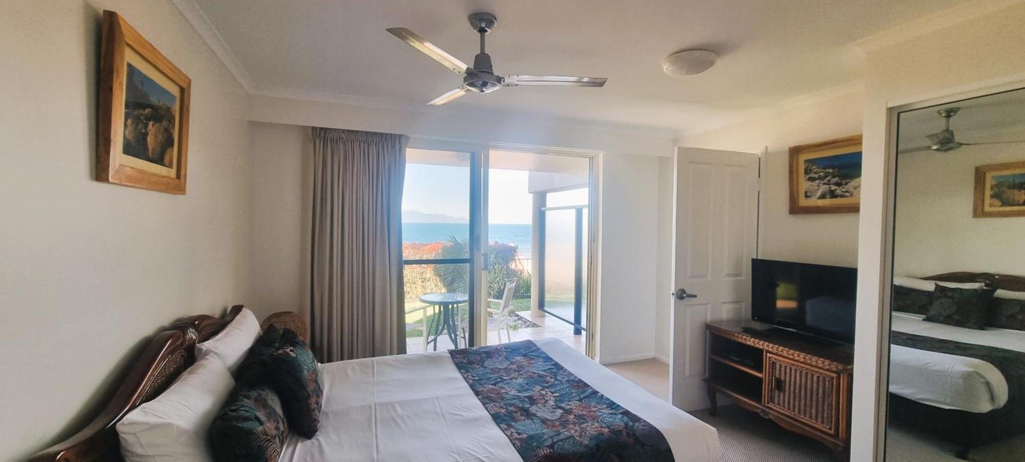 Rose Bay Resort Bowen Esterno foto