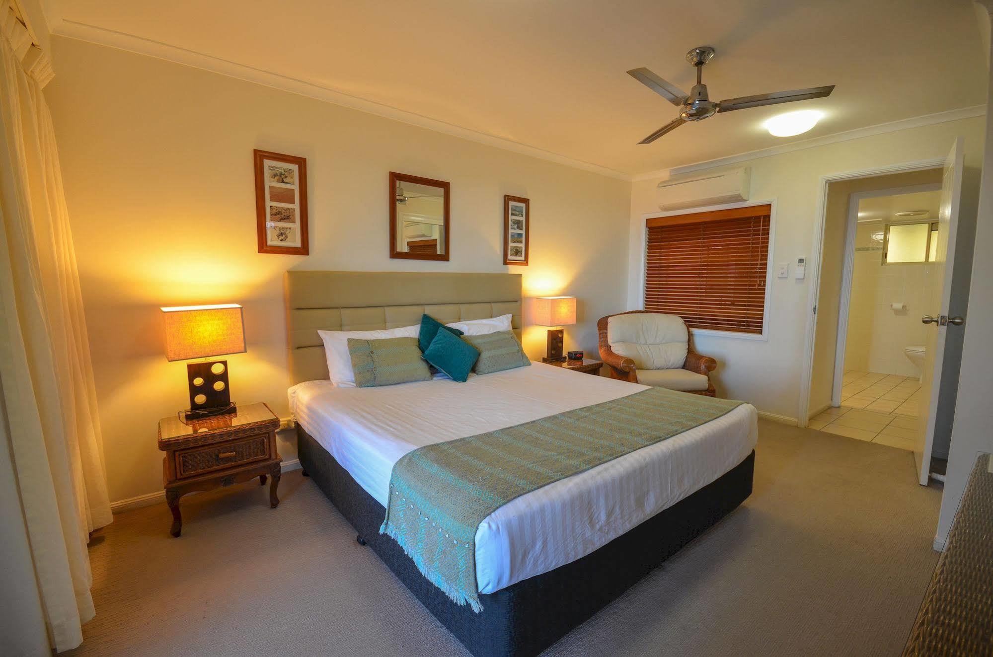 Rose Bay Resort Bowen Esterno foto