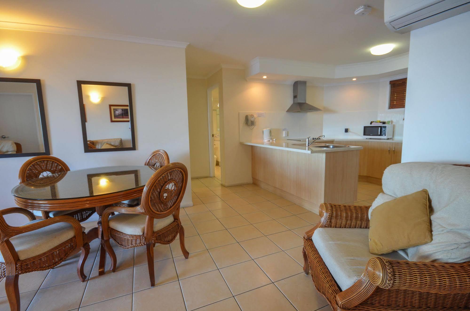 Rose Bay Resort Bowen Esterno foto