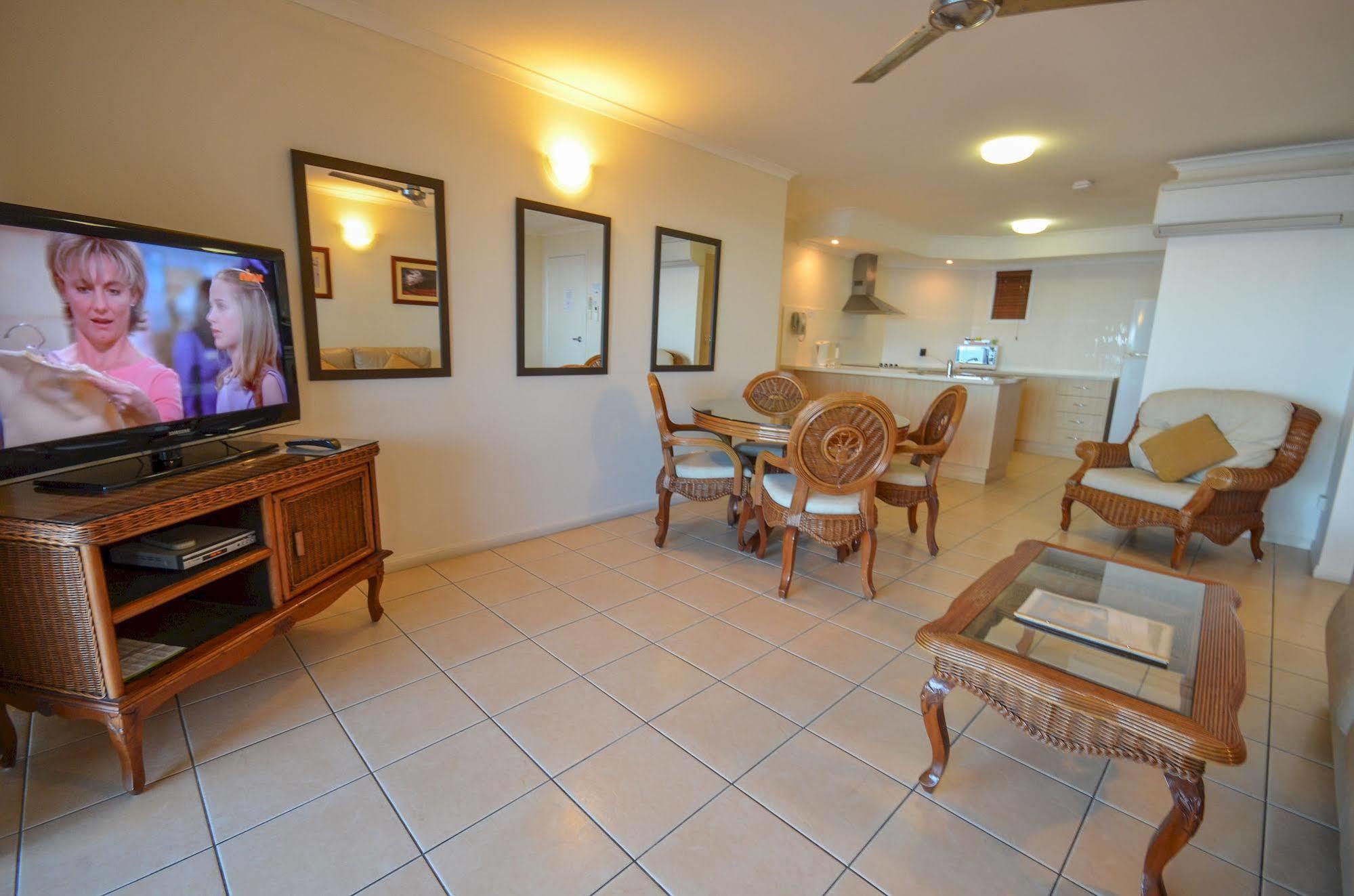 Rose Bay Resort Bowen Esterno foto