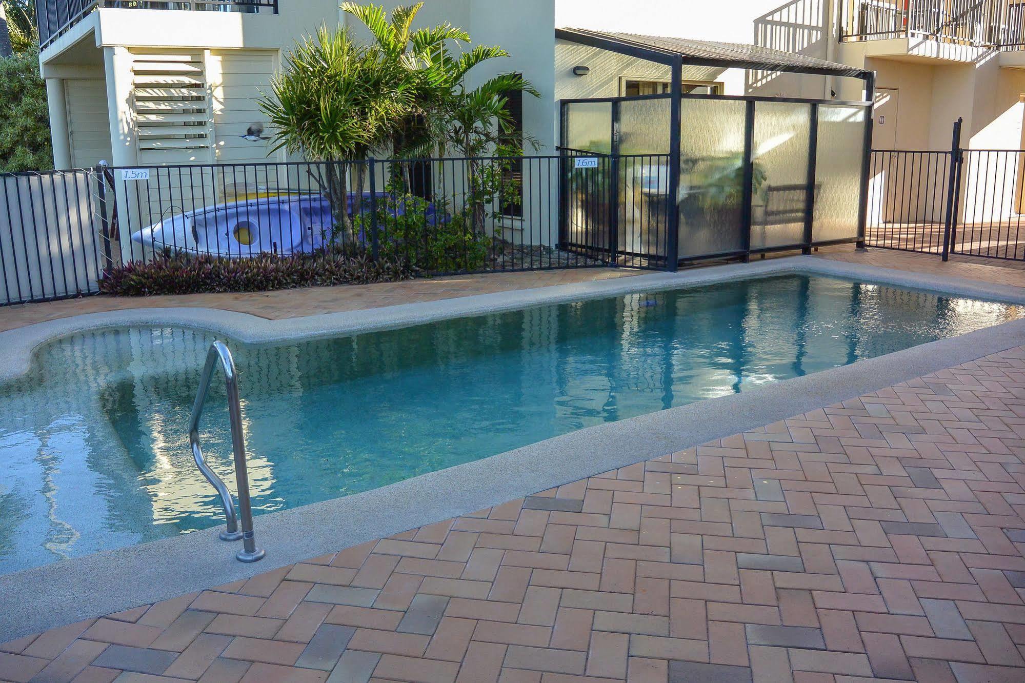 Rose Bay Resort Bowen Esterno foto