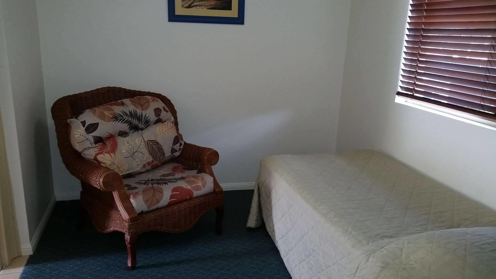 Rose Bay Resort Bowen Esterno foto