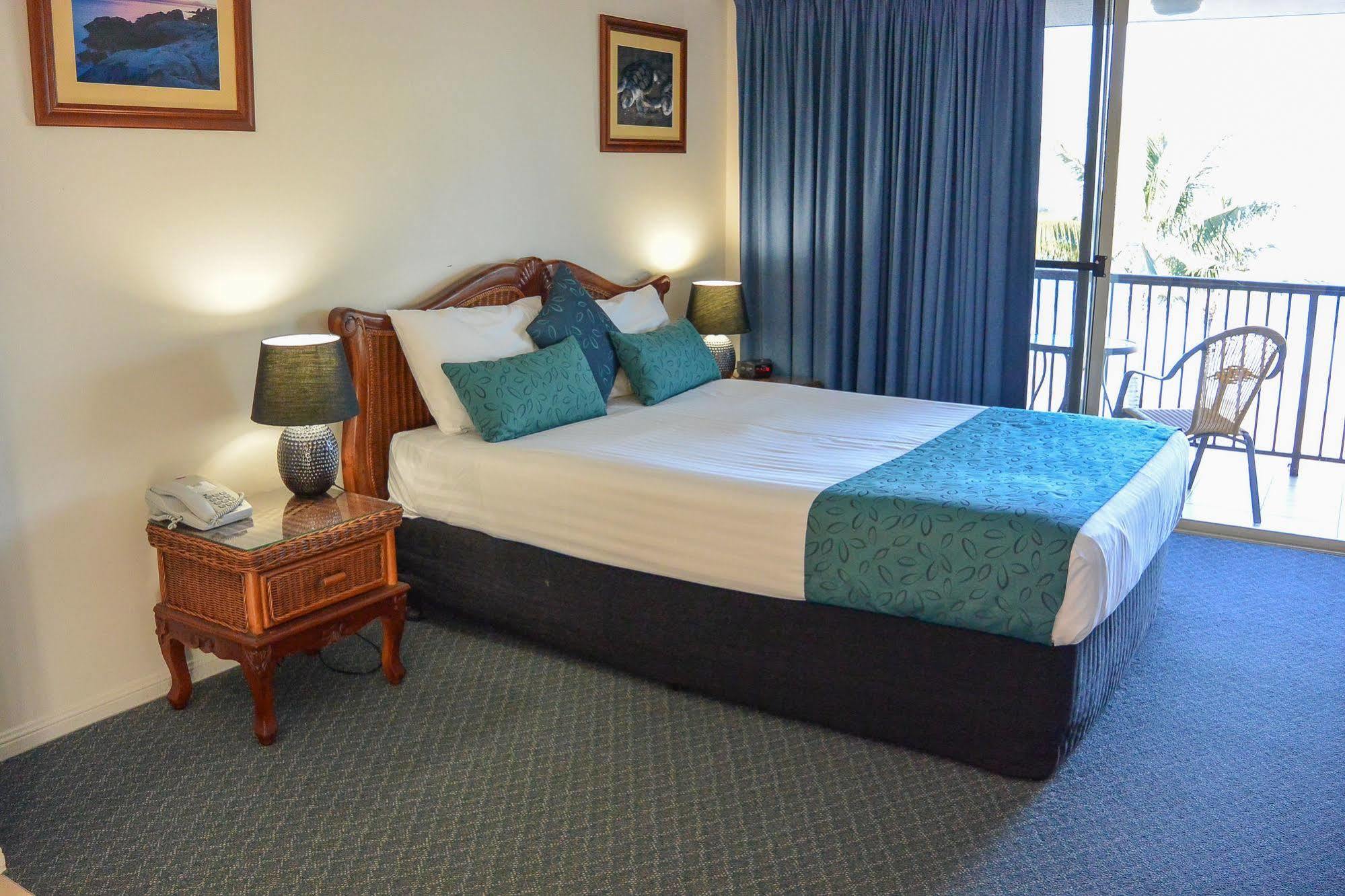 Rose Bay Resort Bowen Esterno foto